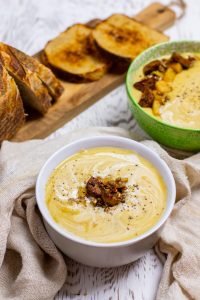 Velouté de poireaux, gingembre et poires